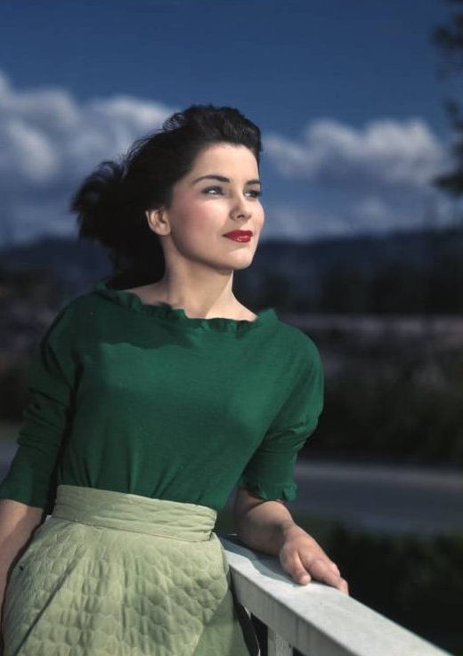 debra_paget_315