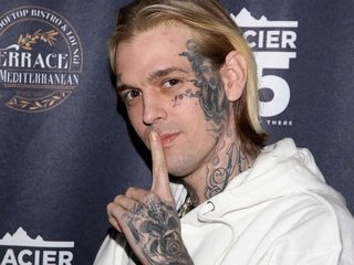 Aaron Carter, overdosis of vermoord omdat hij Hollywood’s geheimen prijs wilde geven?