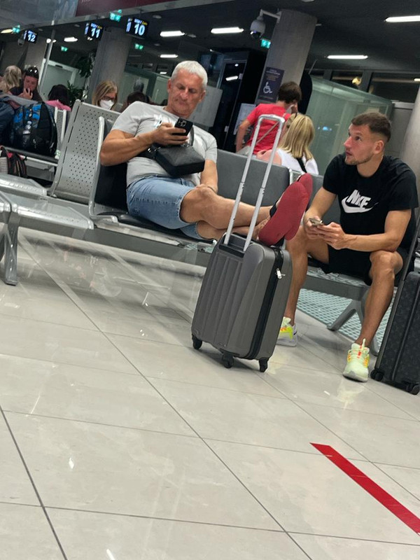 3DDE4DF1-197F-48C0-A905-F52F99C1E8C8