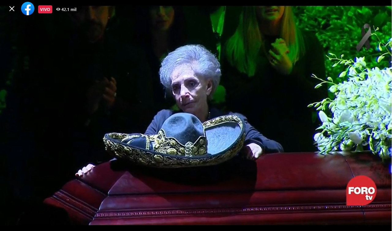 Atlas vs León: Dedican emotivo minuto de aplausos en memoria de Vicente Fernández