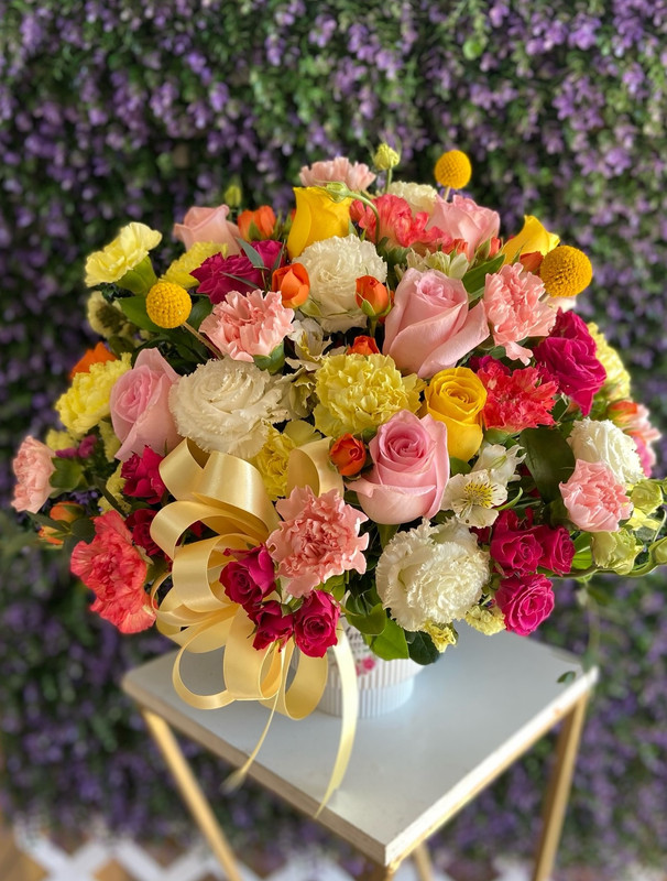 Hermoso arreglo floral de AMI Florería — Hermosillo