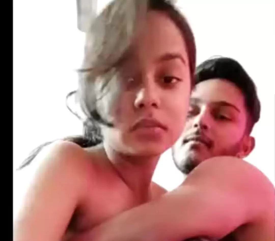 Desi cute girl self record fucking video
