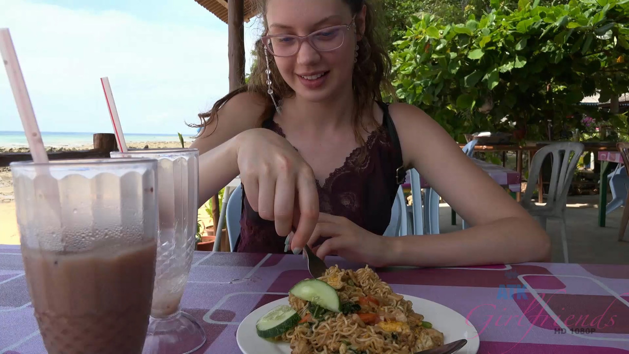 EK0$hk@ - ATKG!rlfr!3nd$ - 021418 HD.mp4_snapshot_00.37.06.190