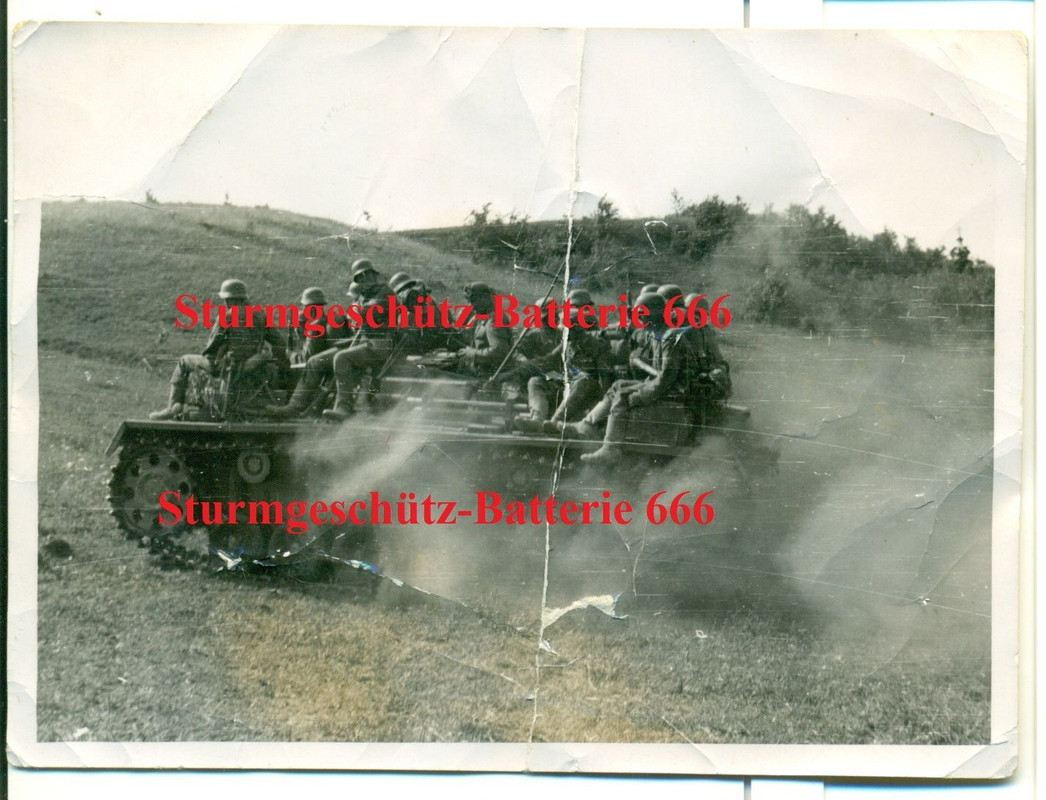 FOTO - STUG-BATTERIE 666 - STURMGESCHÜTZ - STUG-