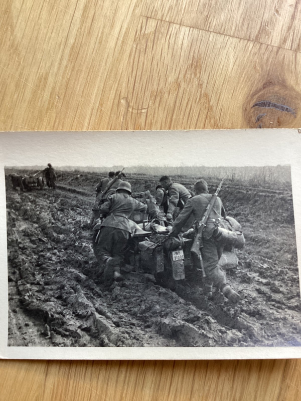 Wehrmacht Krad Vormarsch Morast Schlamm Original Foto beschrieben (1)