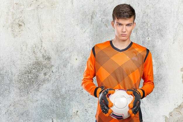 Как вратарская форма влияет на восприятие спортсменов в обществе