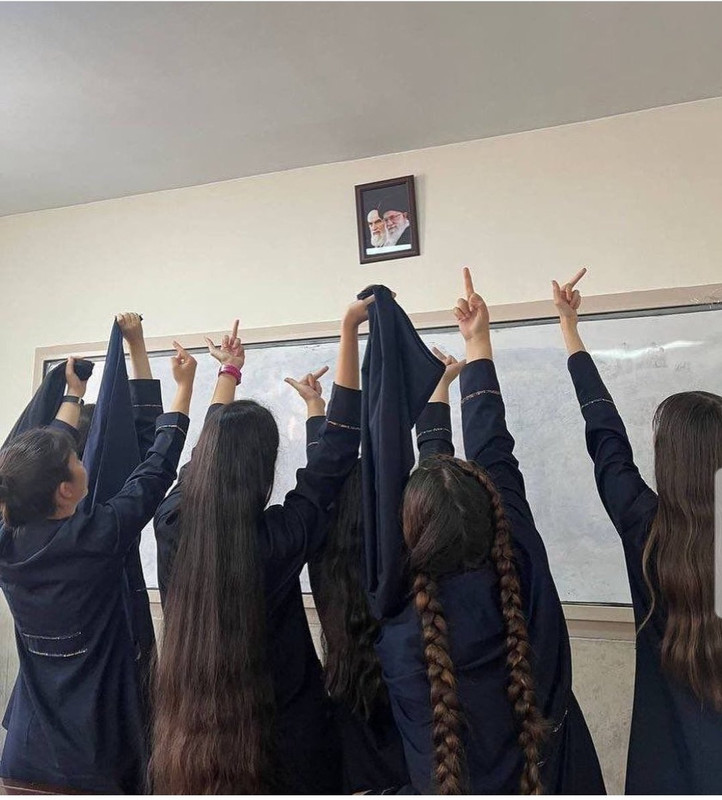 ۲۰۲۲۱۰۰۴_۱۳۱۵۱۳