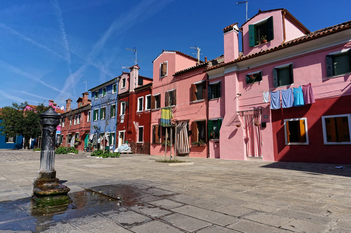 pink-Burano.jpg