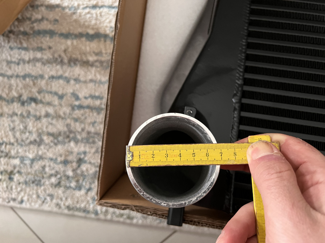 7BAC32E5-2BDB-429F-80F8-BE978E398EF7