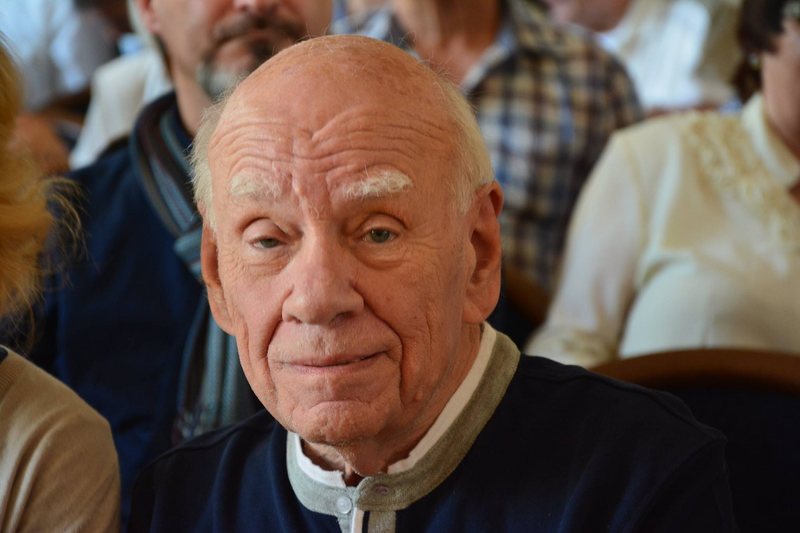 Prof. Bronius Genzelis. Kada pasukome ne tuo keliu?