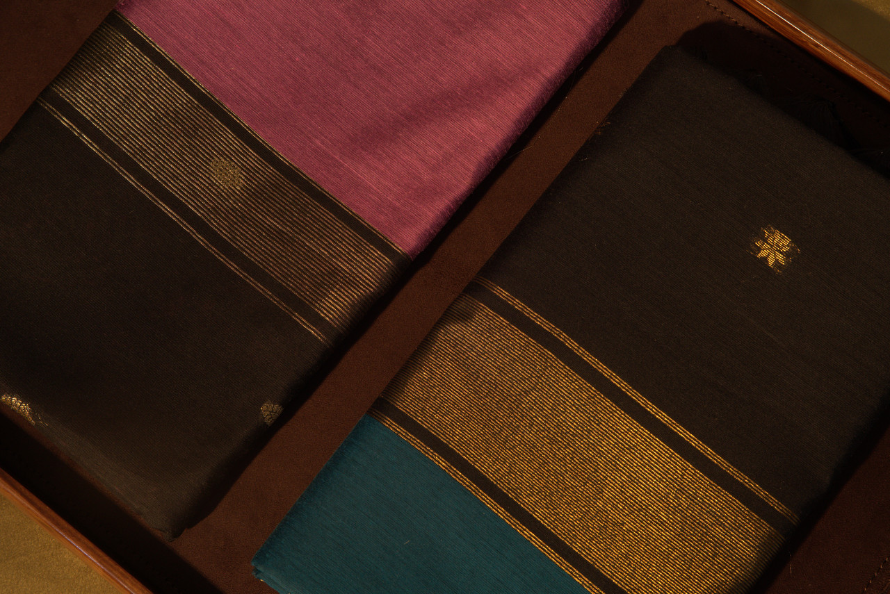 Rokea by RK Premium Handloom