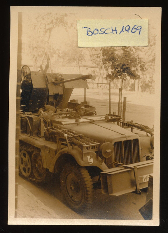 Foto - Technik Halbkette mit aufgebautem Geschütz Arys Ostpreussen
