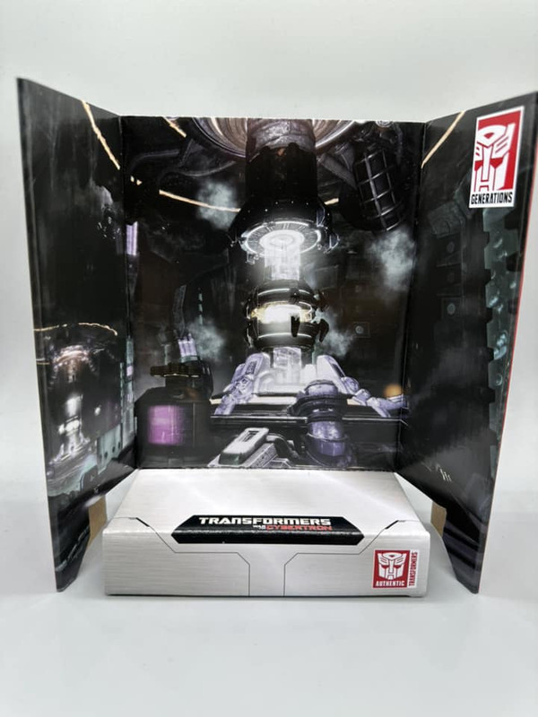 Studio-Series-Gamer-Edition-Bumblebee-24