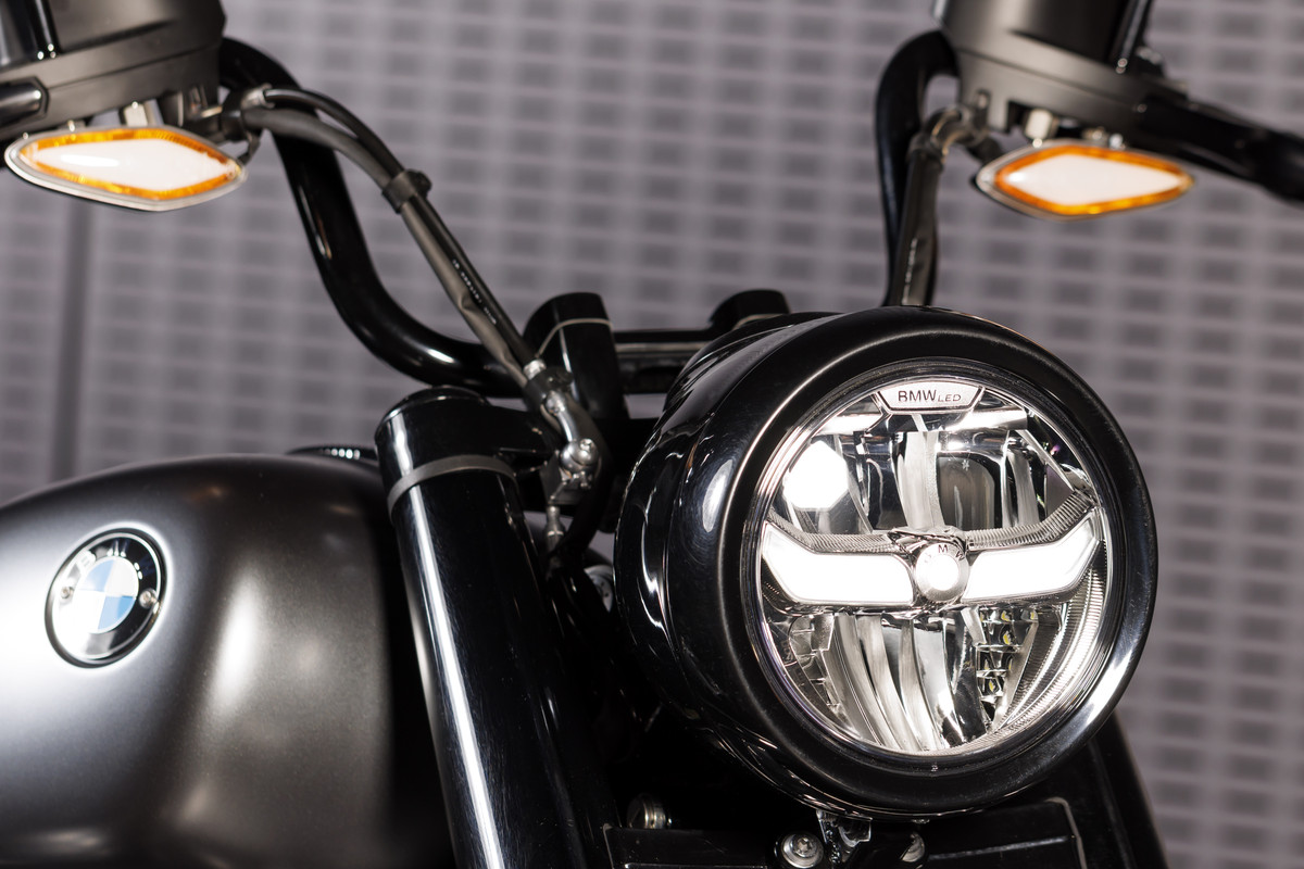 P90503593_highRes_bmw-r-18-roctane-stu