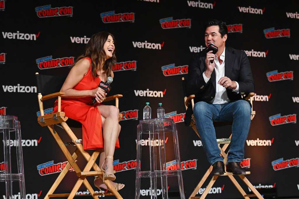 Teri-_Hatcher-at-_Lois-and-_Clark-25th-_Anniversary-_Panel-at-_New-_Yor