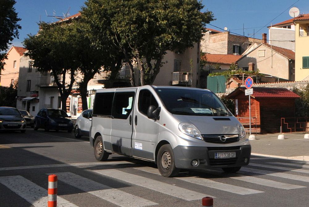 Autotransport d.d. ibenik 399-235