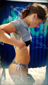 [Image: Voyeur11525075655.jpg]