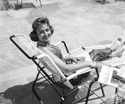 donna-reed-b24