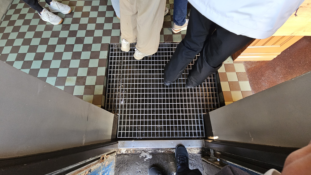 入口有讓你踏一踏弄掉雪的區域