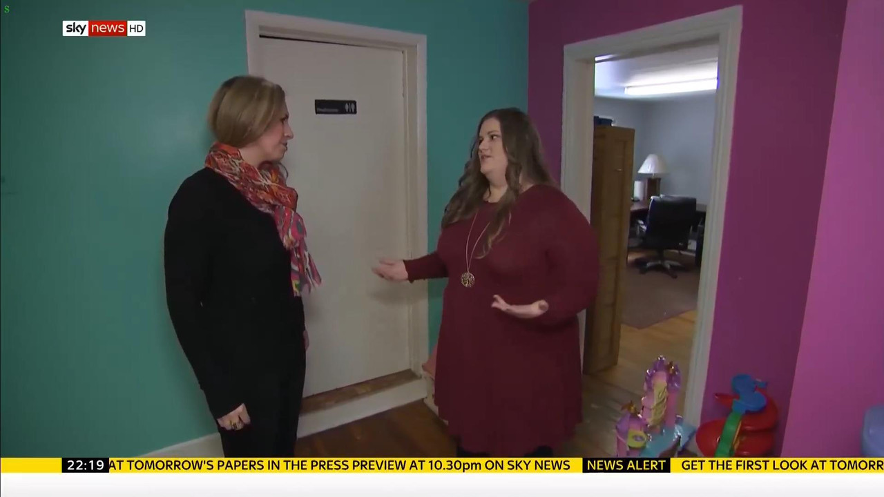 17 January - 22.00.00 - Sky News At 10. Anna Botting with the ma