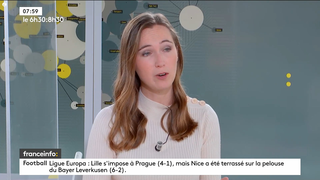 10.23 - 05.29.00 - 9h30. Entre JT, chroniques, invités et revues de p....ts_snapshot_01.36.53.389