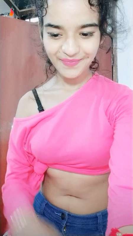 Cute Girl Sexy big Wide belly om rose tshirt.mp4_snapshot_00.00.249