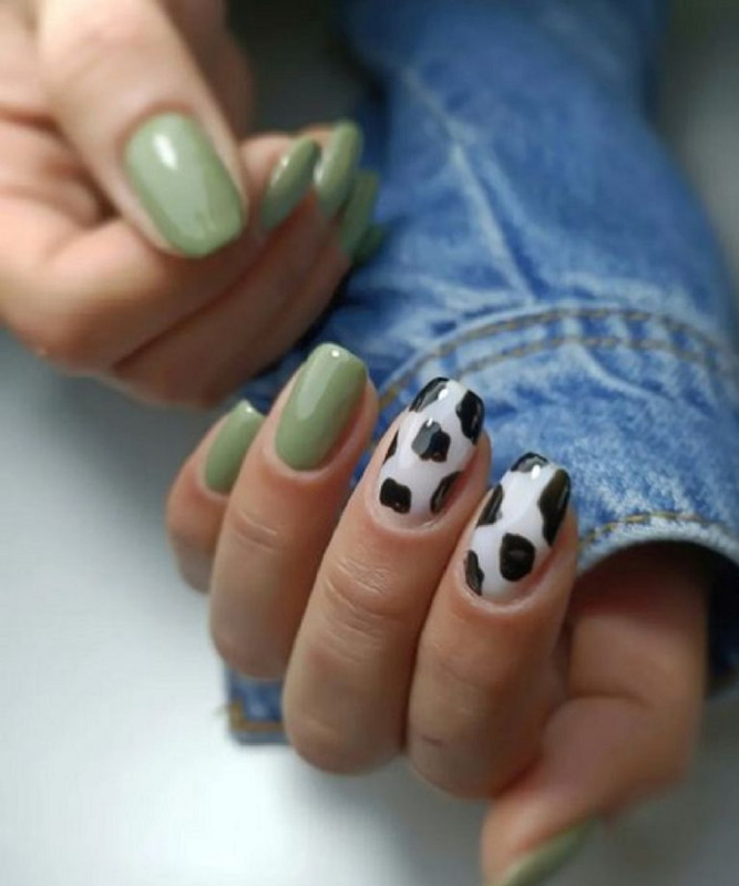 5 diseños de uñas de acrílico de animal print para verte elegante y atrevida