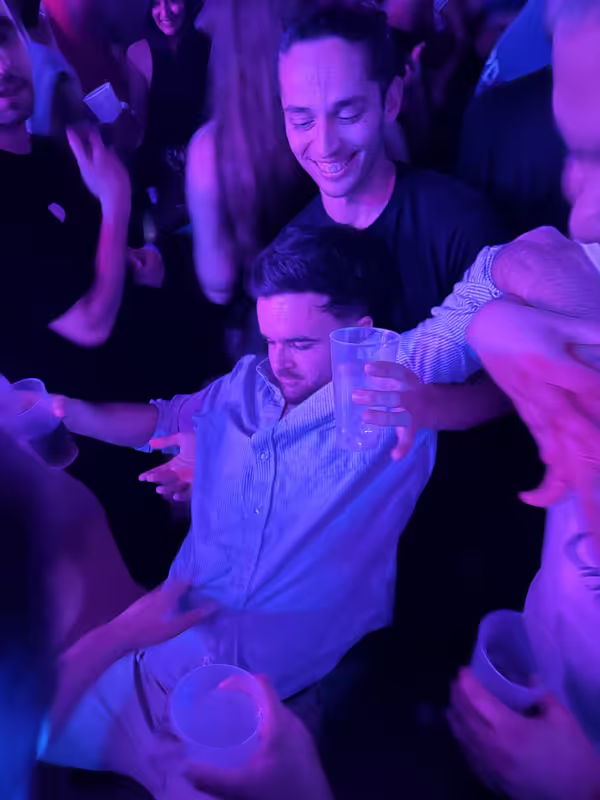 Niko 'Calipo' aguantando a Ibo 'Lewandowski' Niko 'Calipo' aguantando a Ibo 'Lewandowski'