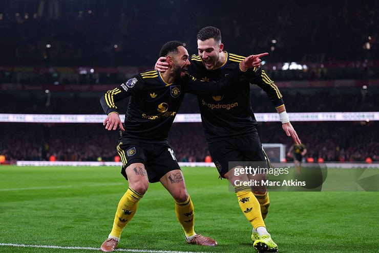 MU lo vì Cunha chửi thề trước ống kính truyền hình, nguy cơ bị treo giò