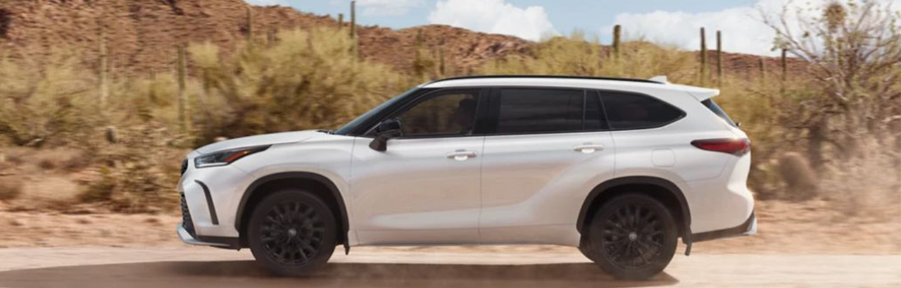 2023 toyota highlander hybrid image header