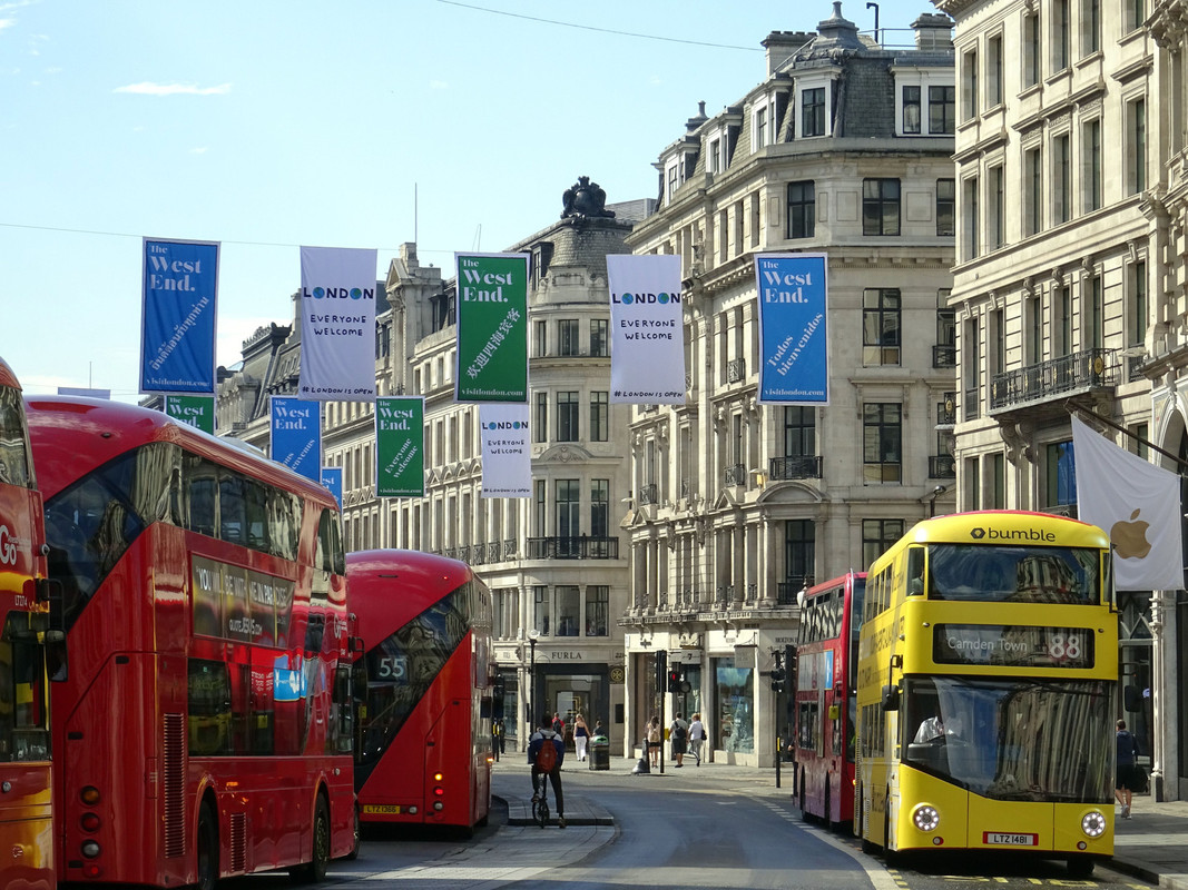multilondonbuses.jpg