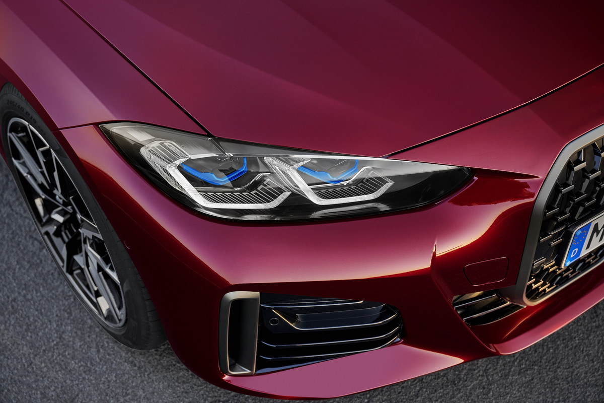 P90424657_highRes_the-all-new-bmw-m440