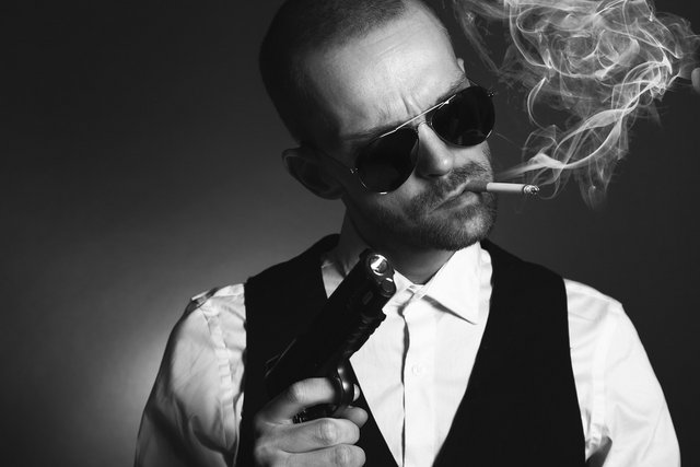gangster-4146707-1280.jpg