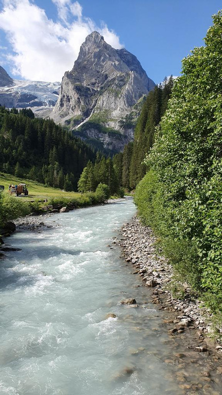 ROSENLAUI: otra perspectiva del Eiger - CÓMO SUIZA NOS ATRAPA POR 5º VERANO CONSECUTIVO + CARENNAC Y LOUBRESSAC (1)