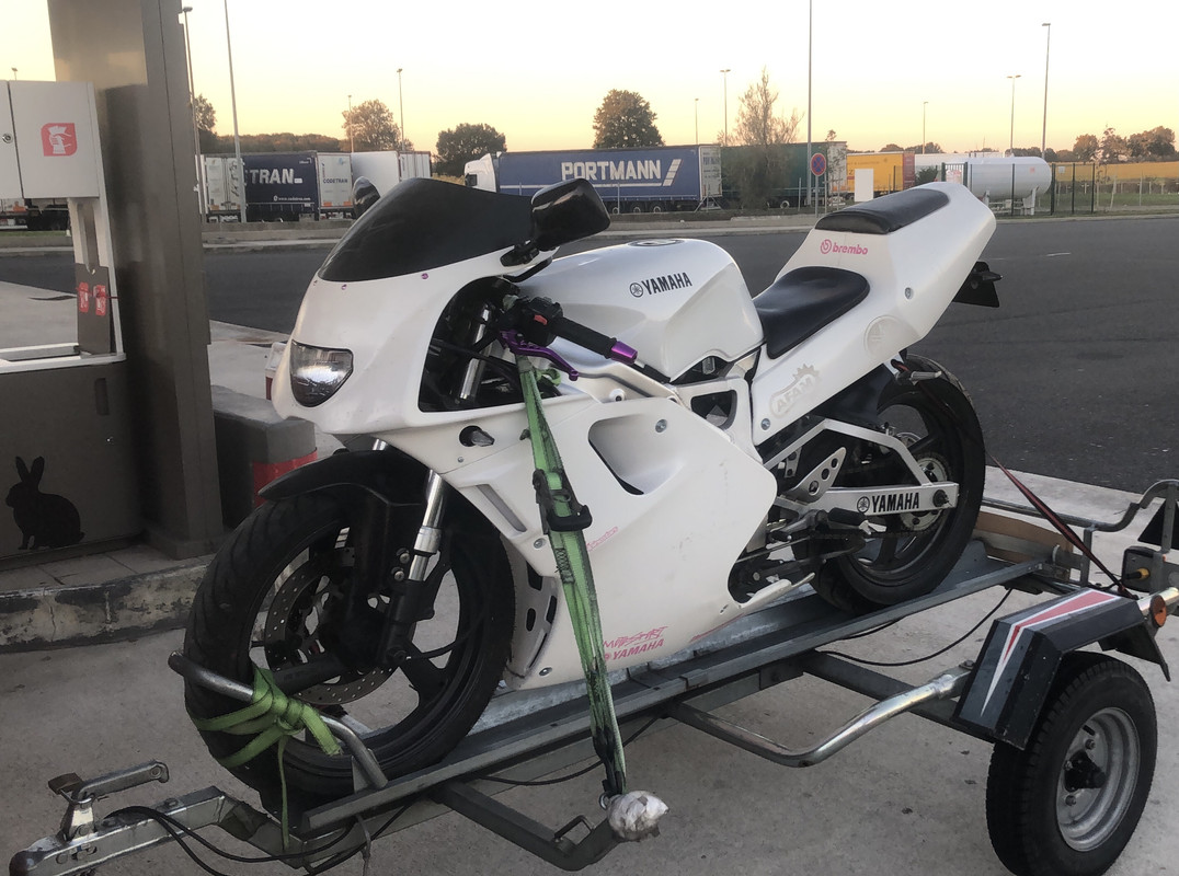 3F9F557B-CED0-4801-B5D1-A97ECD5952BA