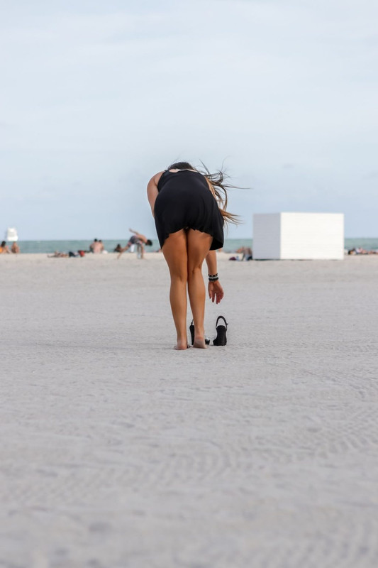 Claudia-Romani-UpskirtSTARS.com-4-1- (13)