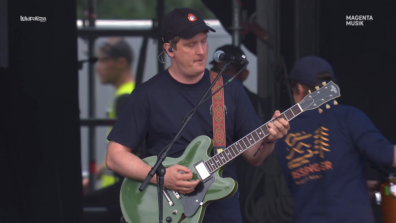 mpv-shot_JULI-Lollapalooza.Berlin.2025.WEB-DL.1080p.AVC-Нечипорук_00_04_48_0004