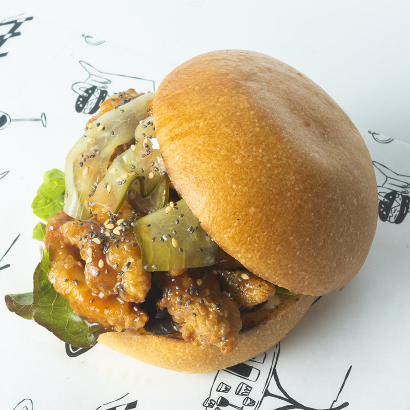 Combo Sándwich De Pollo Coreano