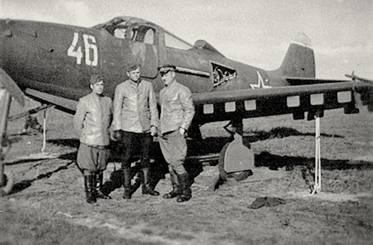 Bell-P-39-Airacobra-30GvIAP-180IAD-White-46-on-Belorussian-front-1945-01