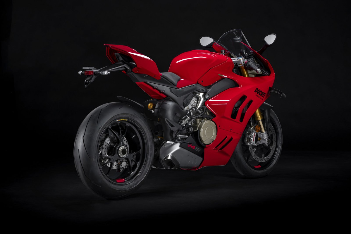 Супербайк Ducati Panigale V4 2022