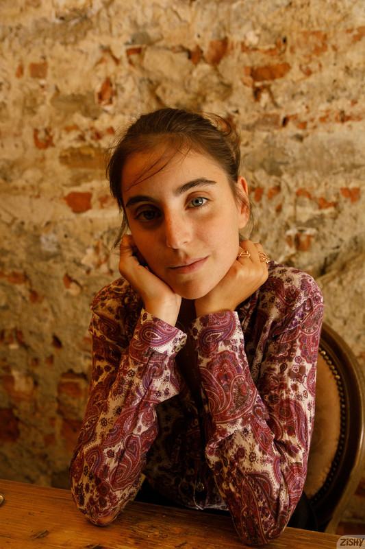 full_008_1004151555204484