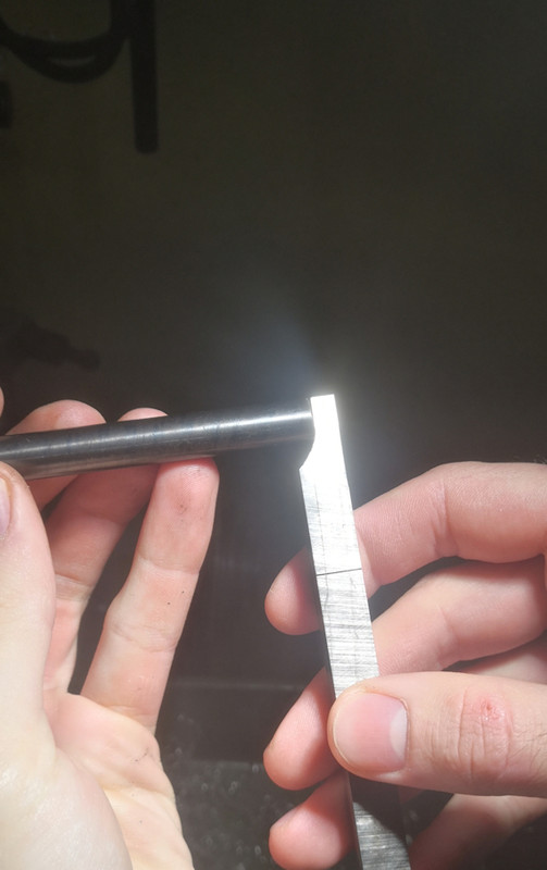 Burin pour têtes de vis taillé par électro érosion