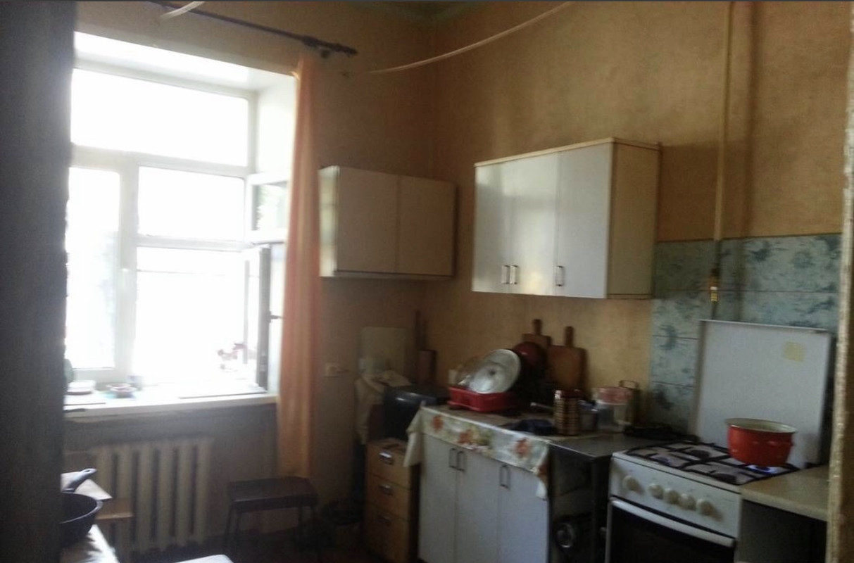 FE228FD7-B758-44D2-BB37-1FE99D48925F