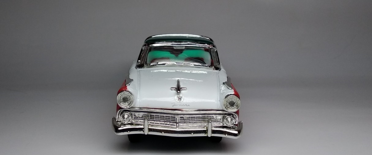 Ford Fairlane Crown Victoria Skyliner (1)