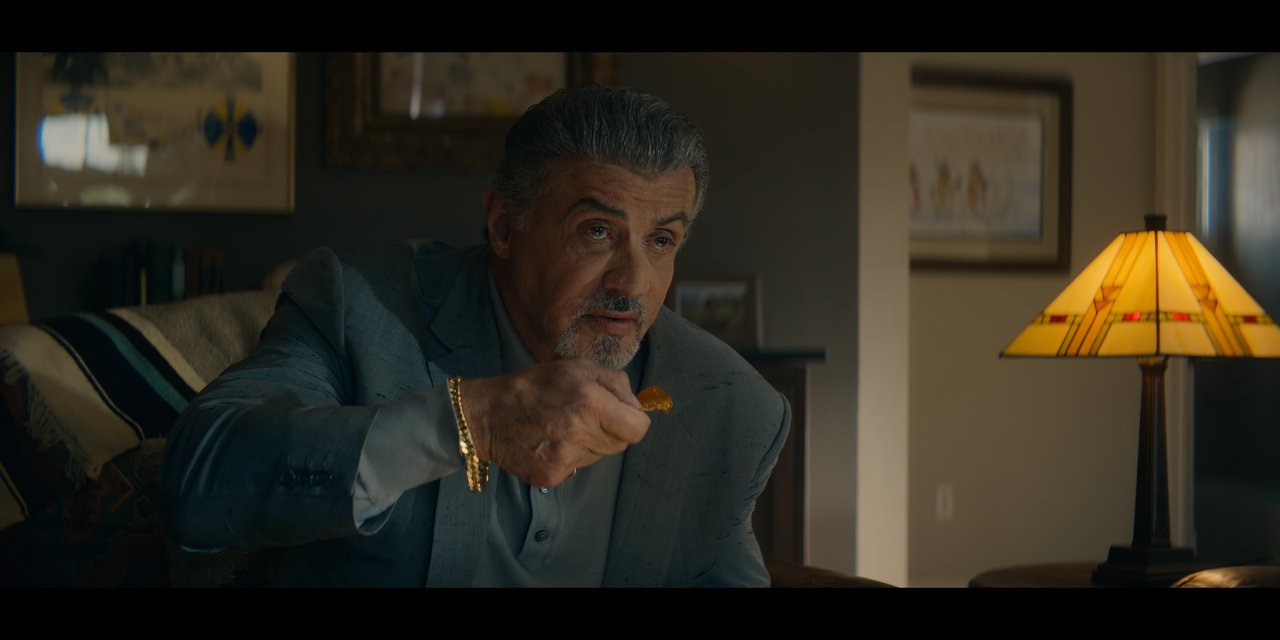 Tulsa.King.S01E02.Center.of.the.Universe.2160p.10bit.AMZN.WEB-DL.DDP5.1.HEVC-Vyndros.mkv_snapshot_27