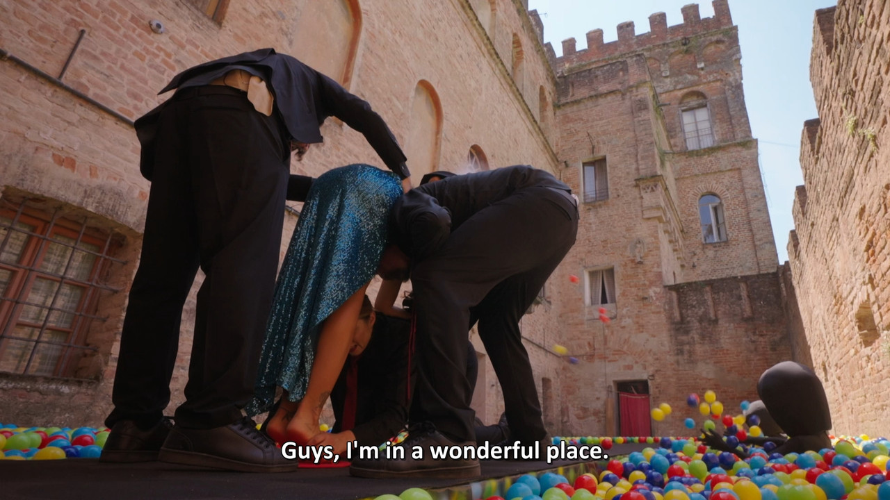 Red Carpet Survival 2025 S01E01 Amazon 1080p WEB DDP x264-NM21.mkv_snapshot_20.56.000