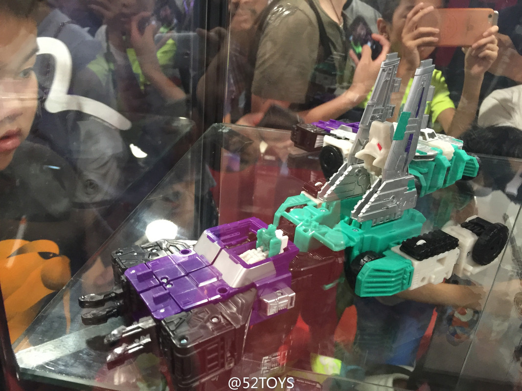 CybertronCon-Booth-003-1