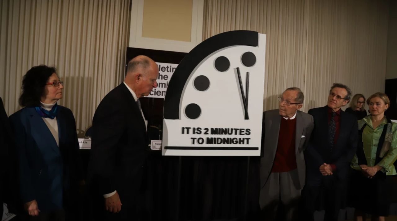 Doomsday-Clocks-in-real-life-TM.png