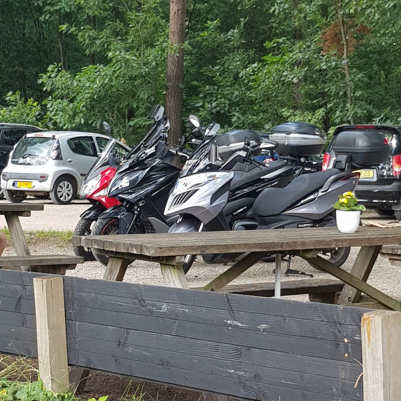 718E0255-9390-4AA5-9379-FA7E6927D118