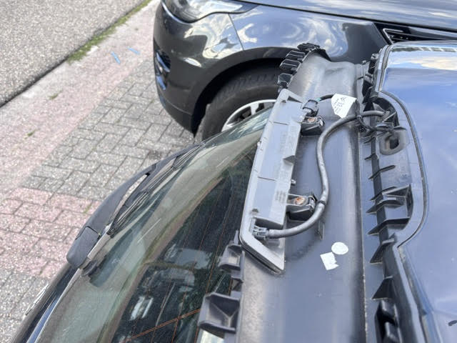 20260728-label-citroen-bij-kabel-peugeot.jpg